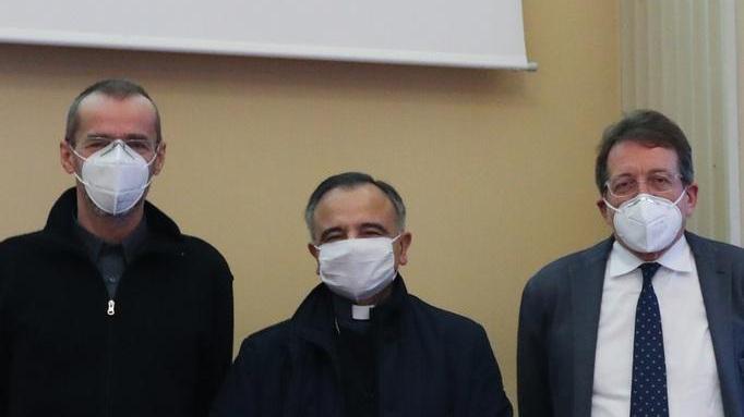 «Vivere la politica tra dono e impegno» Il vescovo Erio riflette in Consiglio