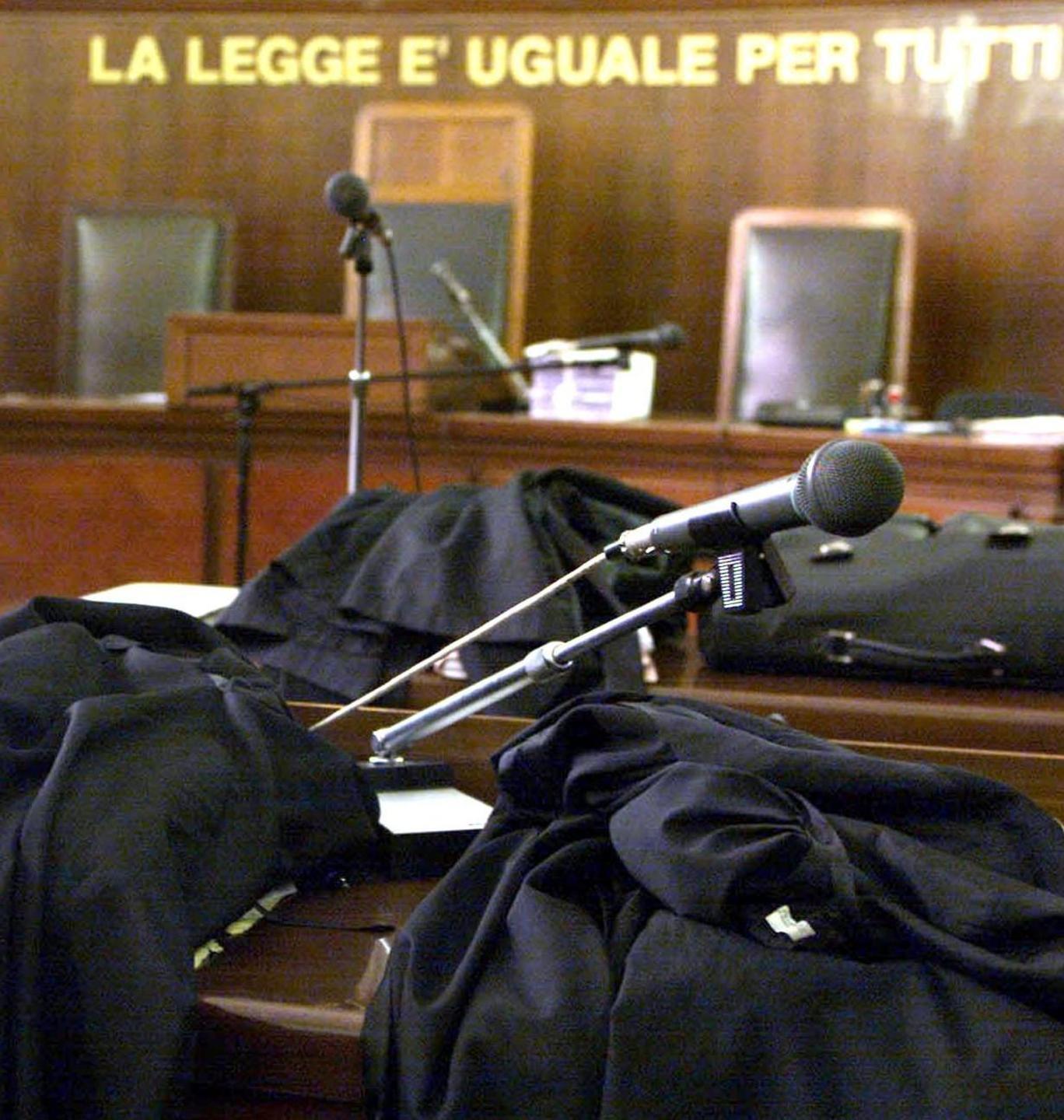 La protesta della magistratura onoraria: «Siamo senza tutele, nemmeno se positivi»