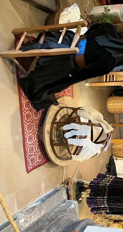 La basilica di Ardara accoglie il presepe con gli abiti etnici 