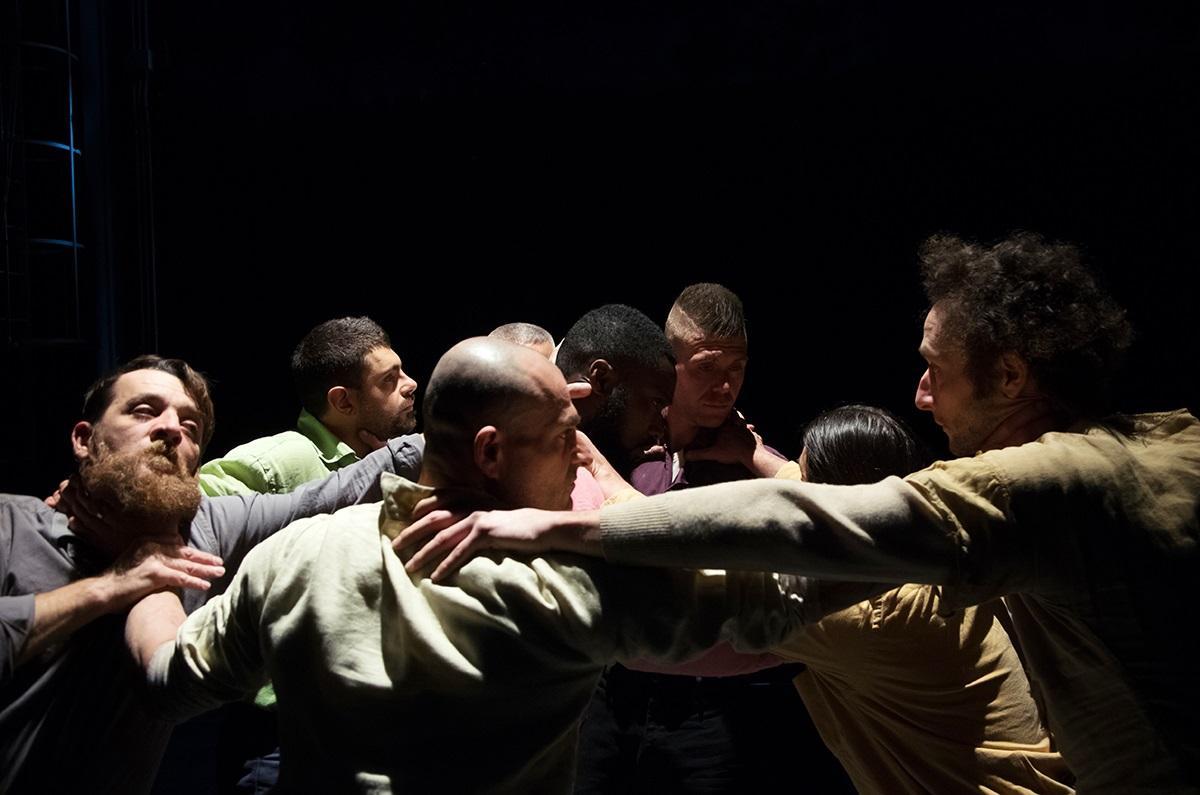 Modena Il teatro sfida il Dpcm con gli spettacoli-spot «Li annunceremo solo due ore prima» 