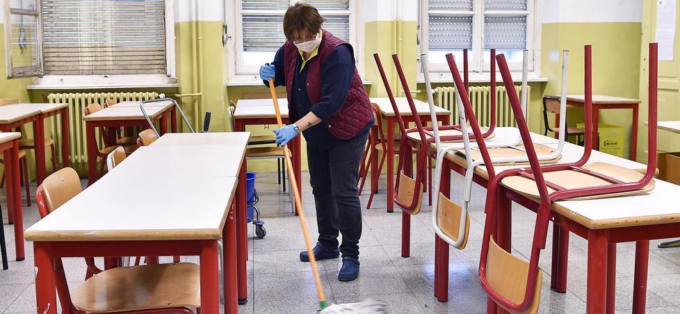 Coronavirus, la Regione allenta la stretta sulle quarantene a scuola 