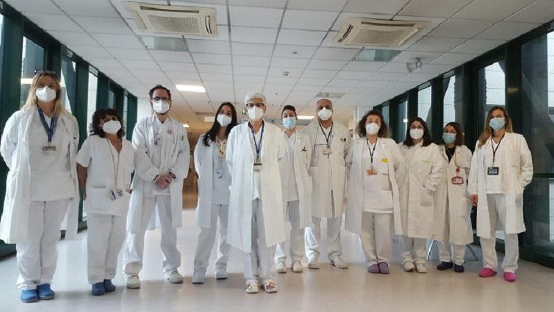 Lo staff di Microbiologia dell'ospedale di Empoli