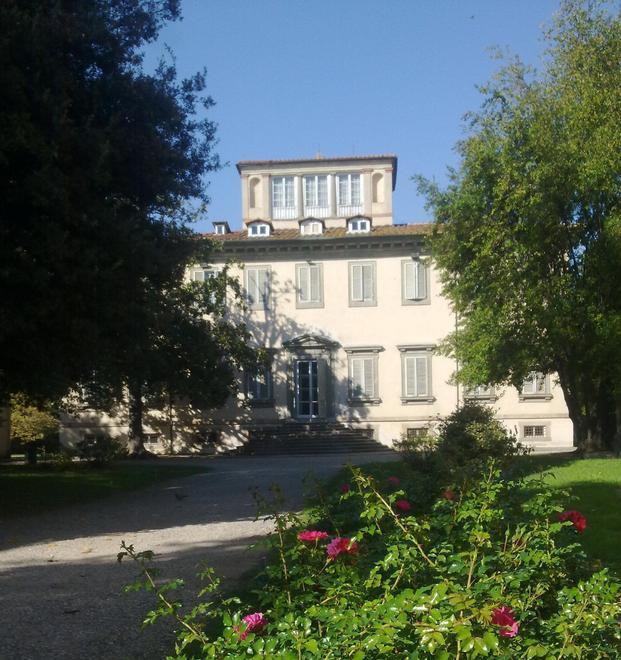 Villa Bottini, lavori al muro di cinta e al giardino 