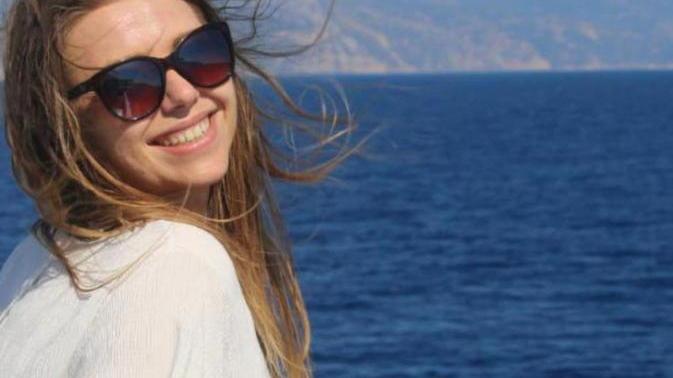 Nei telefonini e nel tablet si cerca la verità della tragedia