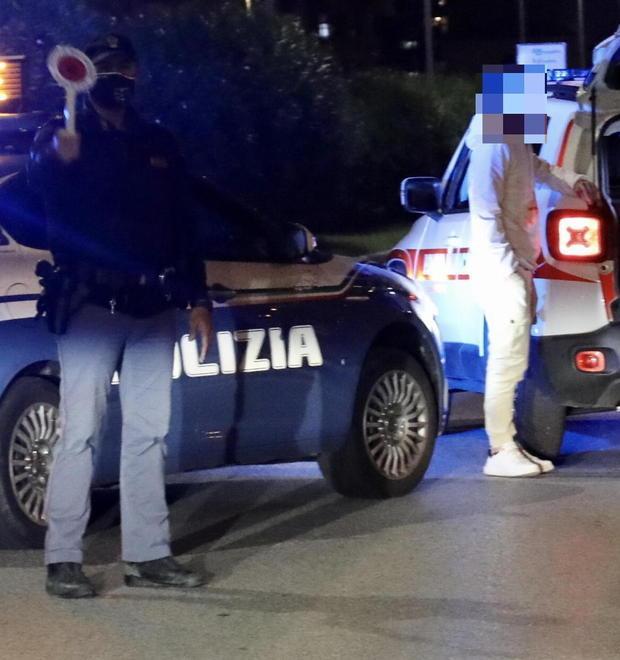 Ubriaco al volante: rischia di falciare un muratore
