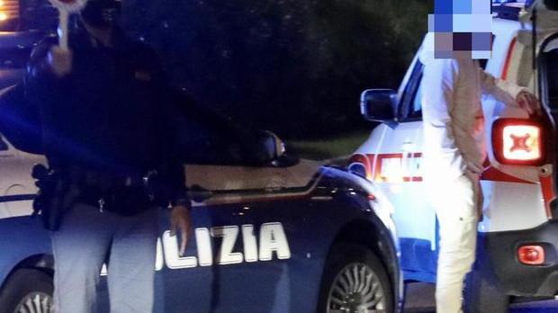 Ubriaco al volante: rischia di falciare un muratore