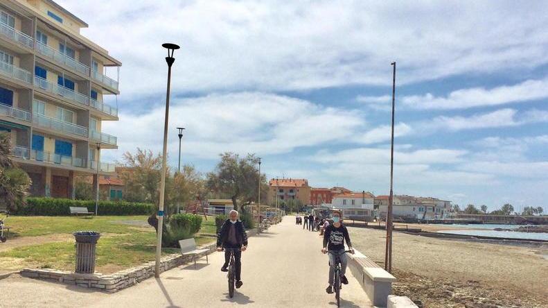 Lungomare, studio per armonizzare i parcheggi e il verde
