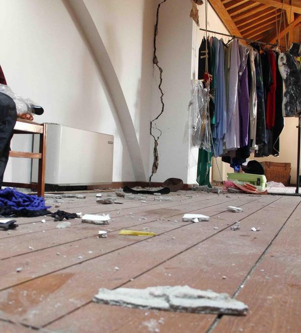Sorveglianza armata per il Teatro Borgatti Contro il vandalismo l’idea piace a tutti 