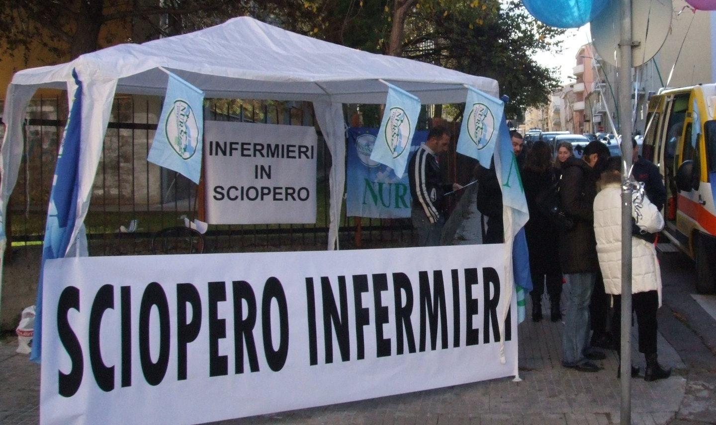 Nursing Up in piazza: basta precari, concorsi per gli infermieri