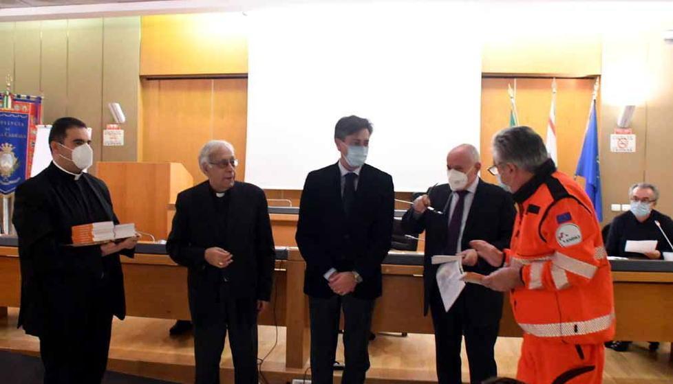 Massa-Carrara, “Fratelli Tutti”: Vescovo e Caritas rendono omaggio a chi ci soccorre 