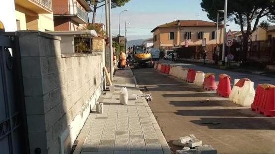 Nuovo marciapiede da Barbaricina al Cep
