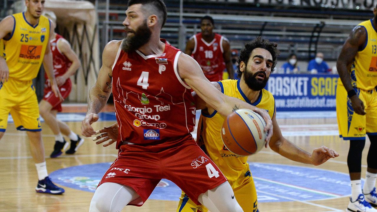 Mitchell Poletti in azione contro Scafati