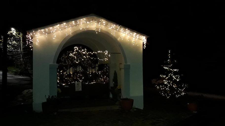 Albero e presepe uniscono Sant’Anna a Hiroshima
