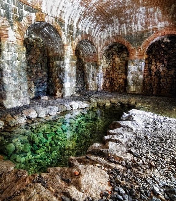 A caccia di soldi per salvare il monumento lungo 18 km 