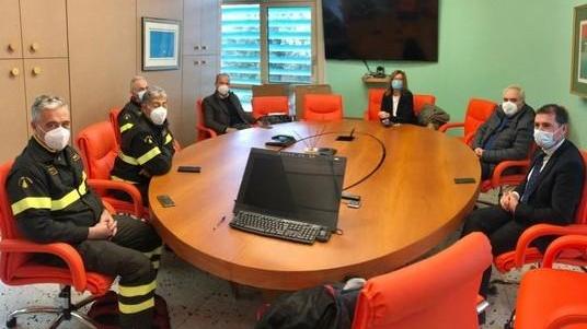 Mezzo per i vigili del fuoco donato ai Comuni dalla banca di Castagneto