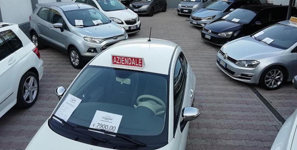 Auto pagate e mai consegnate ora le querele sono oltre trenta 