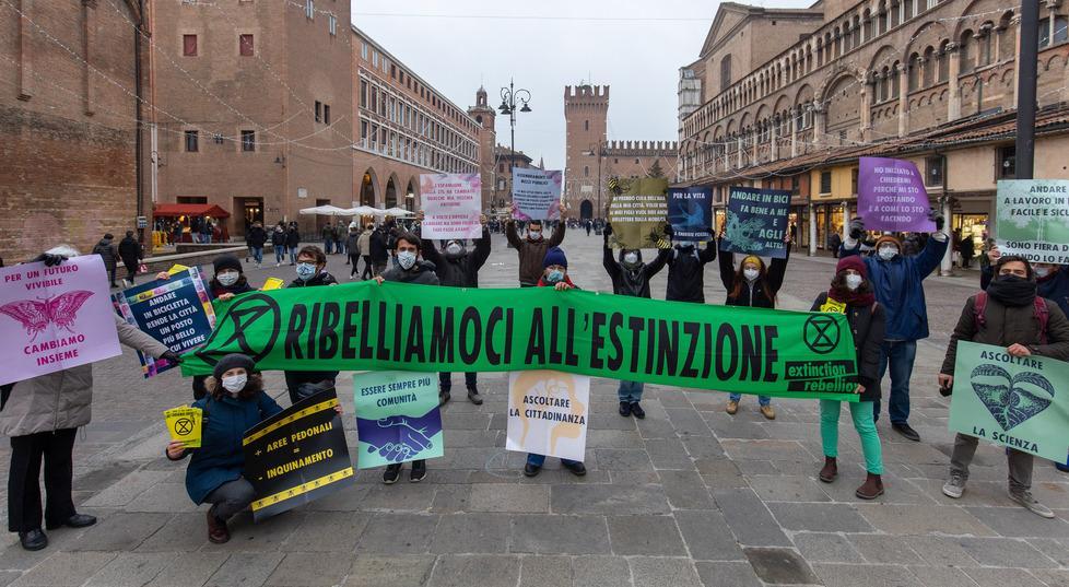 Flash mob ambientalista per cambiare la mobilità 