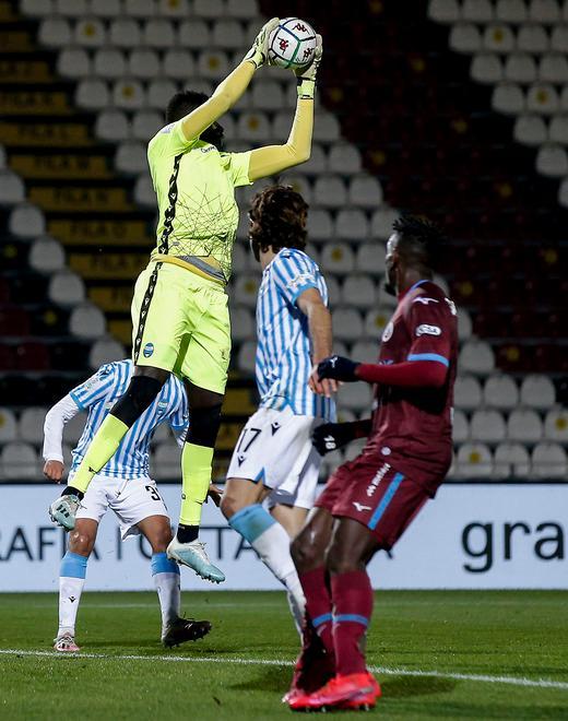 Superman Thiam non basta La porta spallina è stata violata
