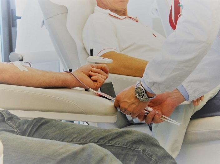 L’emergenza sangue si risolve goccia su goccia 