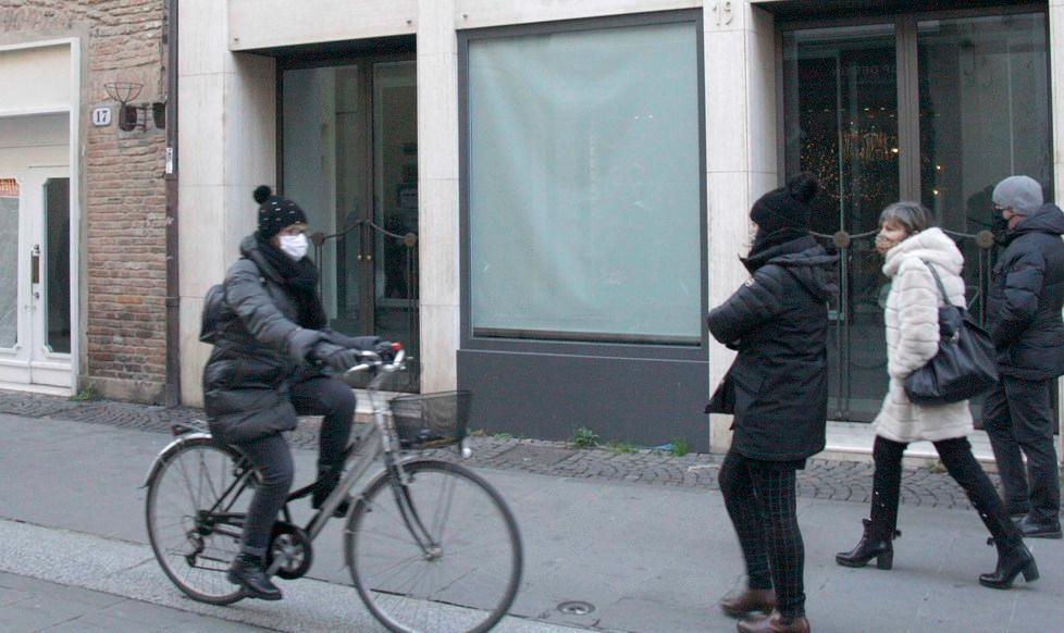Ferrara, chiudono i negozi la piazza si spegne: «Fisco e affitti sono da rivedere» 