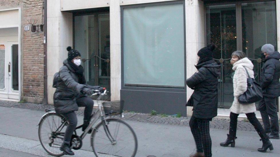 Ferrara, chiudono i negozi la piazza si spegne: «Fisco e affitti sono da rivedere»