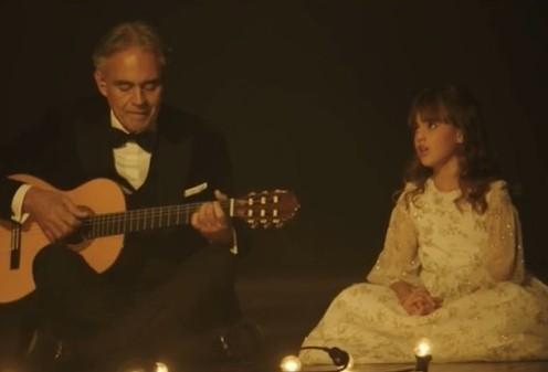 Andrea Bocelli duetta con la figlia Virginia al Teatro Regio di Parma