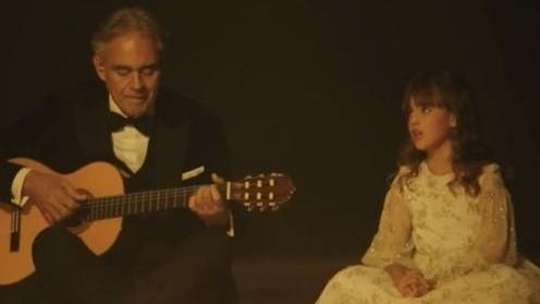Andrea Bocelli duetta con la figlia Virginia al Teatro Regio di Parma