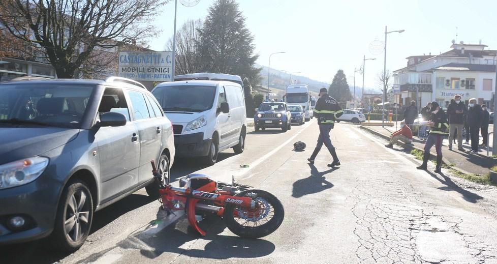 Muore in moto a 21 anni, lo strazio della sorella di Andrea: «Ti amerò fino all’ultimo mio respiro» 