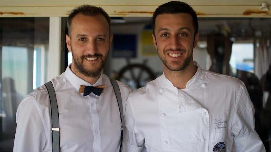 Cinquanta pasti donati agli anziani dai carabinieri e dai fratelli Zazzeri