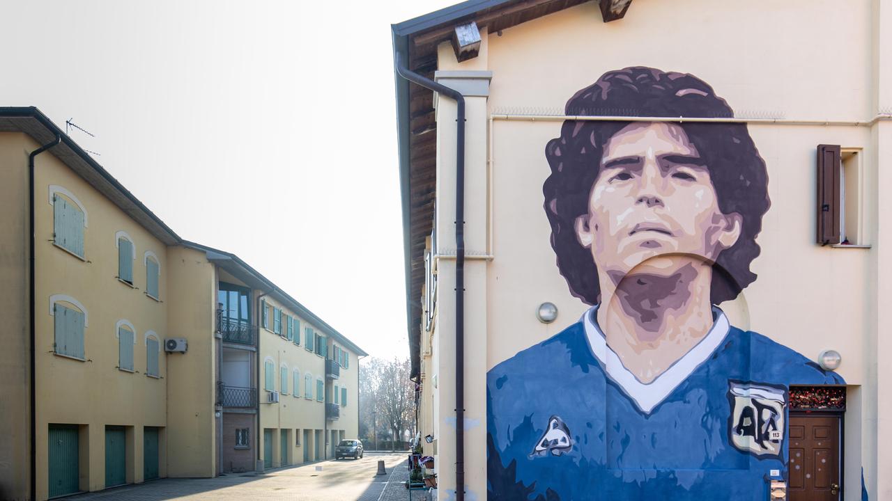 Il murale di Maradona in via Verga a Molinella