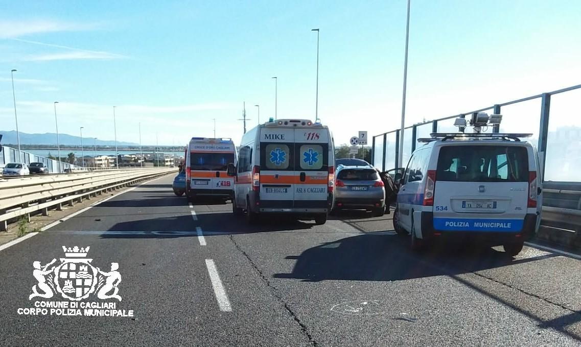 Cagliari, incidente sull'asse mediano: traffico in tilt per un'ora