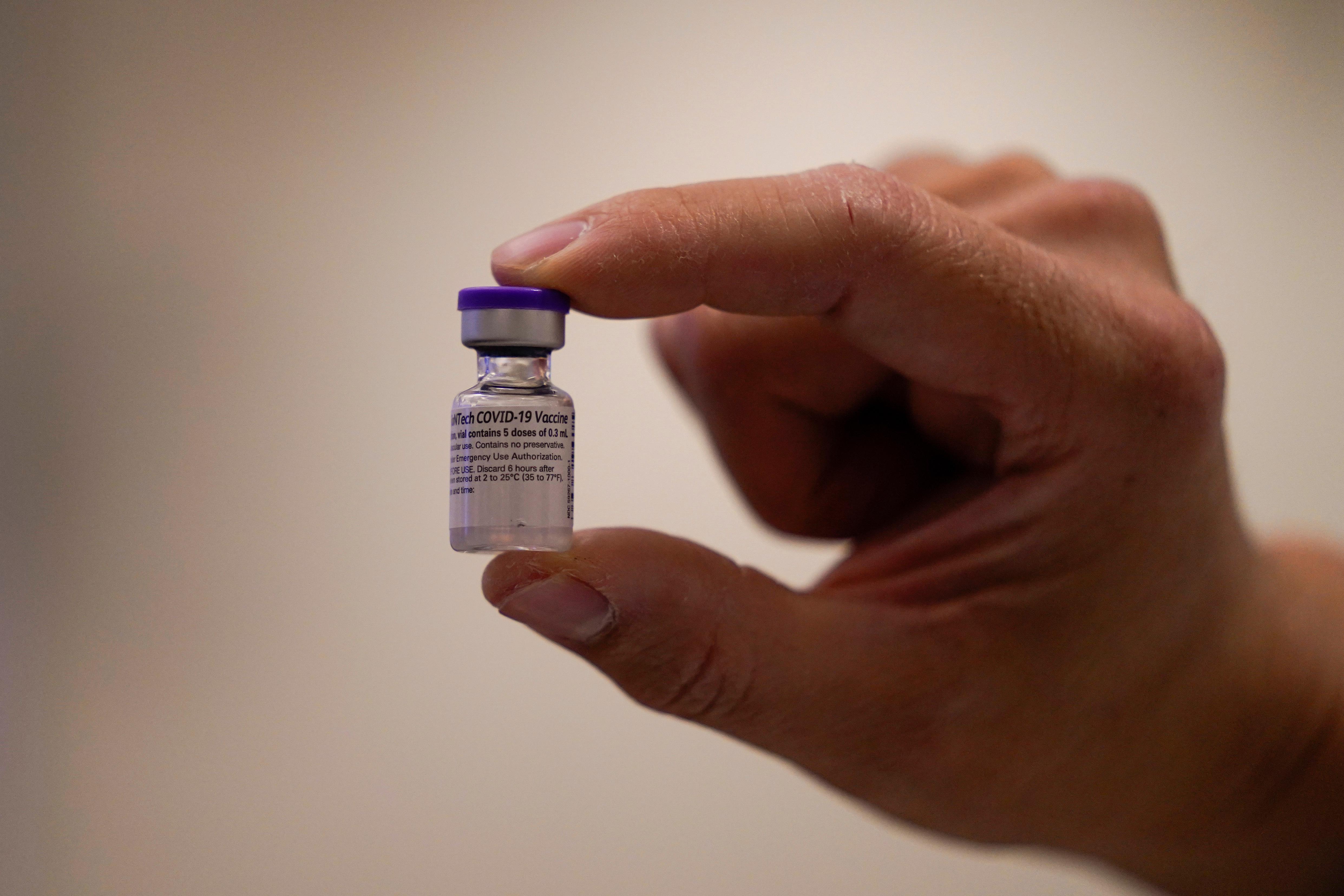 Vaccino, l’agenzia europea decide su Pfizer il 21 dicembre 