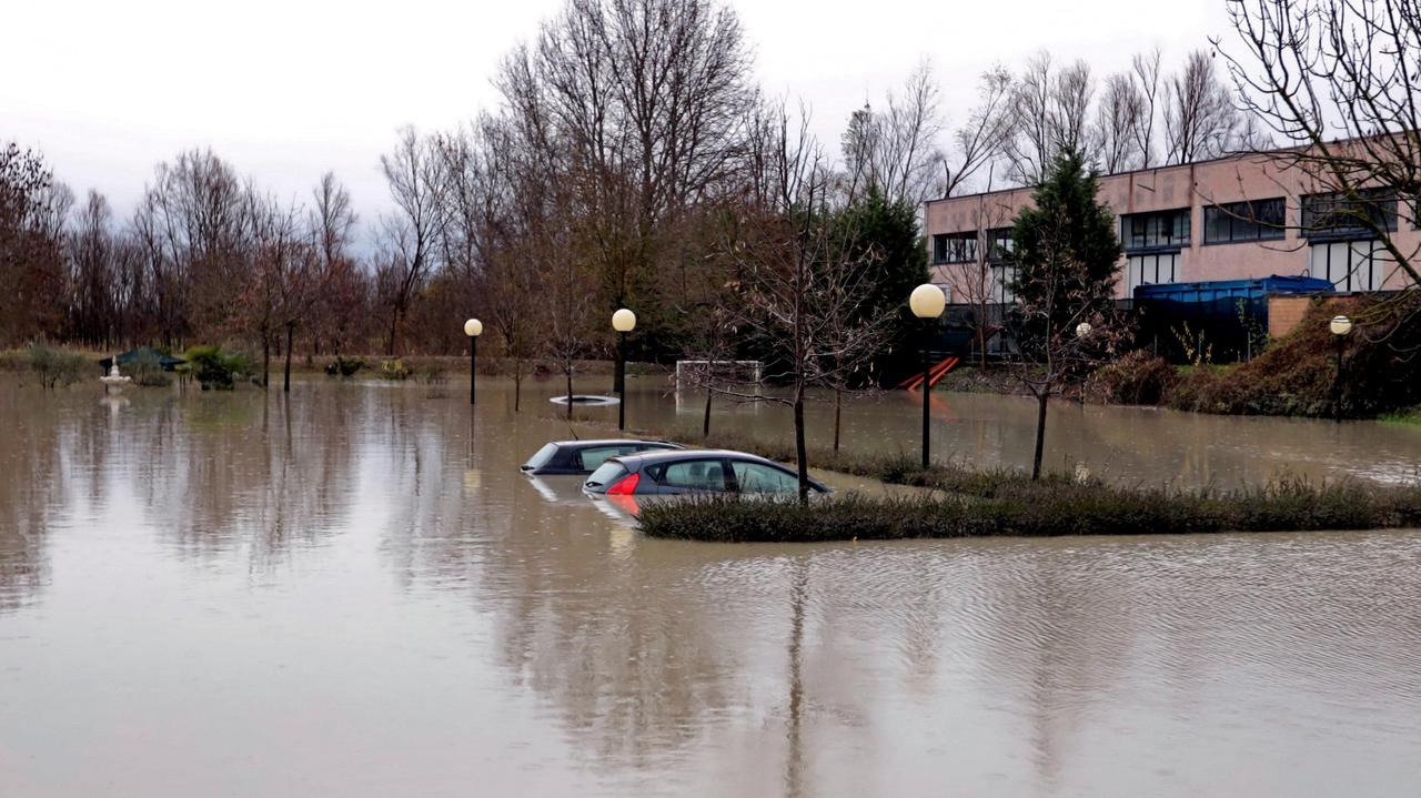Maltempo, danni per quasi due milioni a edifici pubblici e strade a Modena
