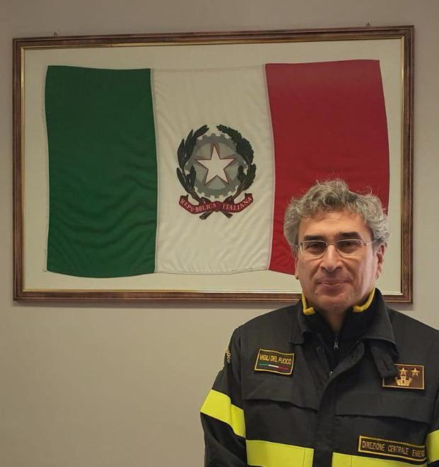 Terremoti e soccorsi I vigili del fuoco guidati da Raschillà
