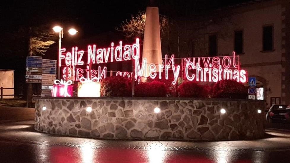 Accese le luci di Natale
