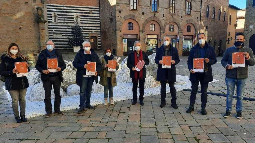 Musica, info e animazione “Natale in radio” accende il centro di Volterra