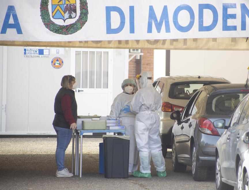 Covid In provincia di Modena altri nove morti E i ricoveri tornano a salire 