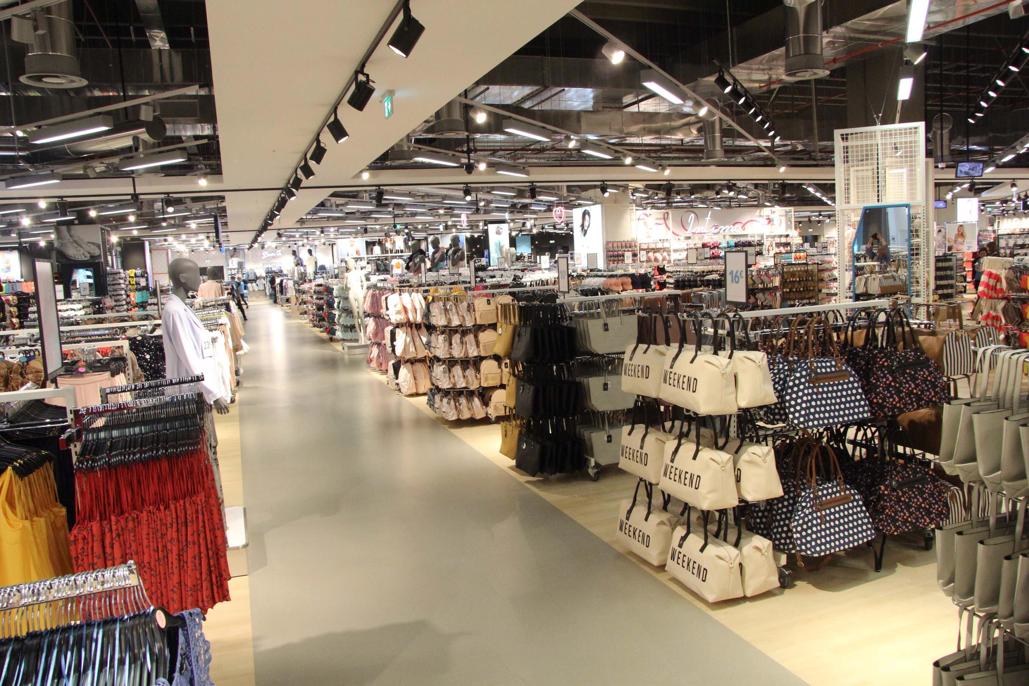 Primark amplia l’orario e assume ai Gigli