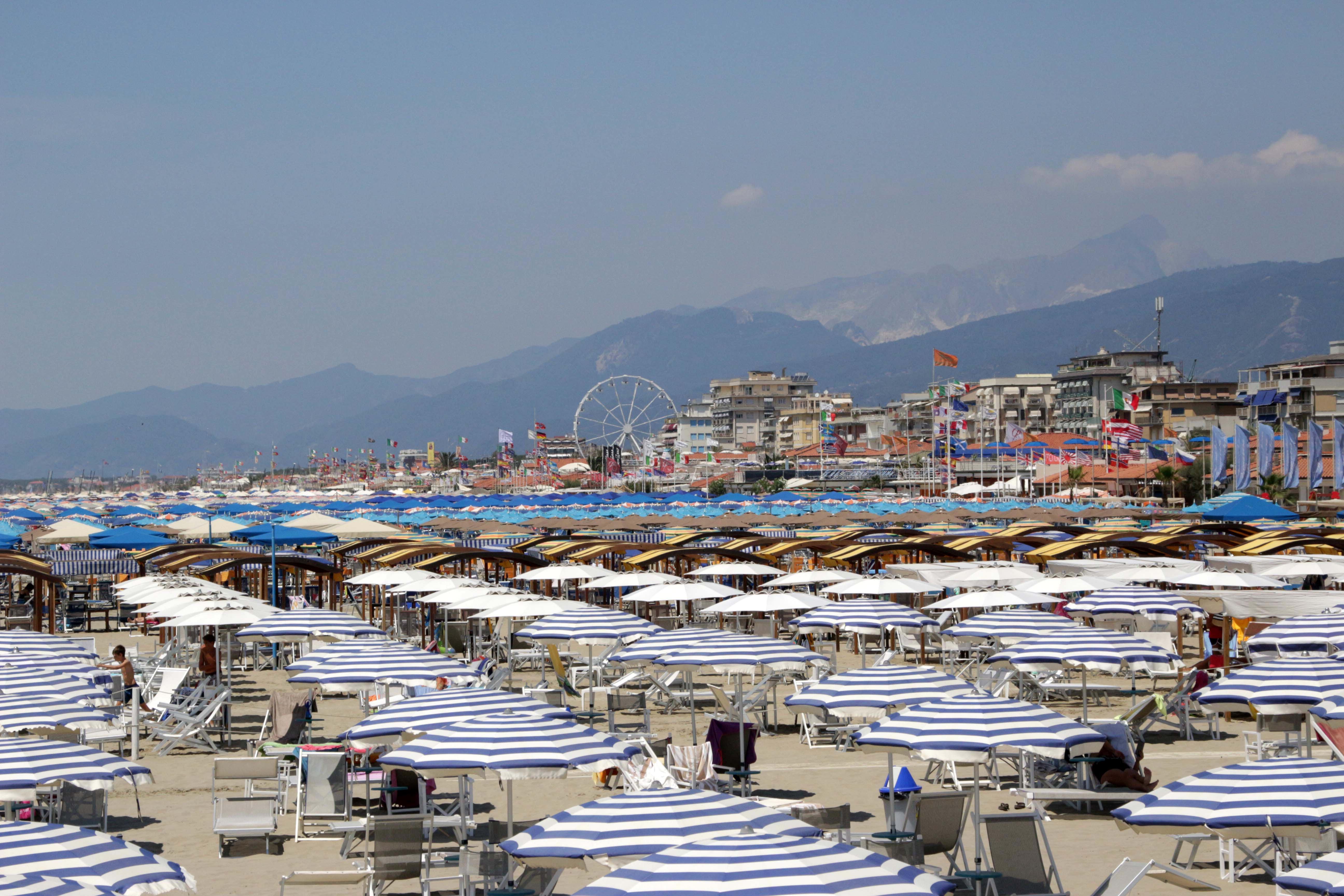 Trenta hotel potrebbero non riaprire più. Sono a rischio un migliaio di posti di lavoro