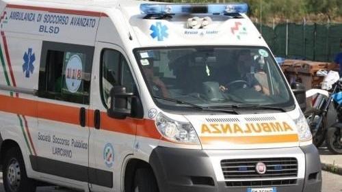 Ucciso da un infarto a 46 anni mentre cucina insieme alla moglie
