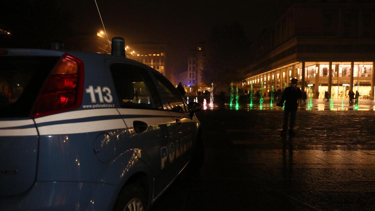 Inseguimento notturno in centro storico, denunciati due spacciatori