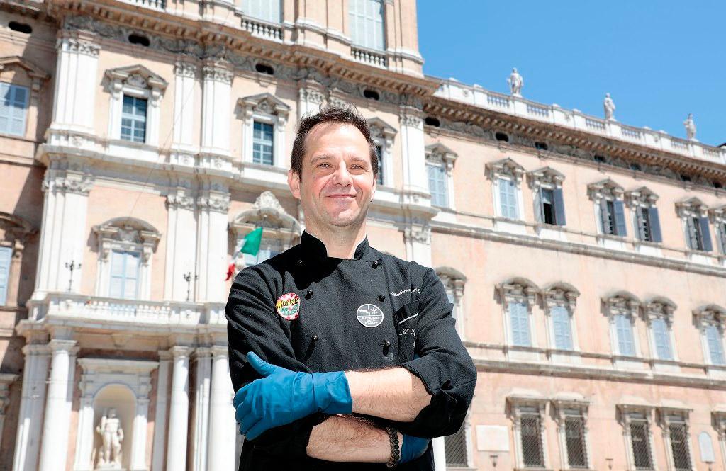 Modena, lettera dei ristoratori a Bonaccini: "Altre restrizioni? Ci condannate a chiudere per sempre"