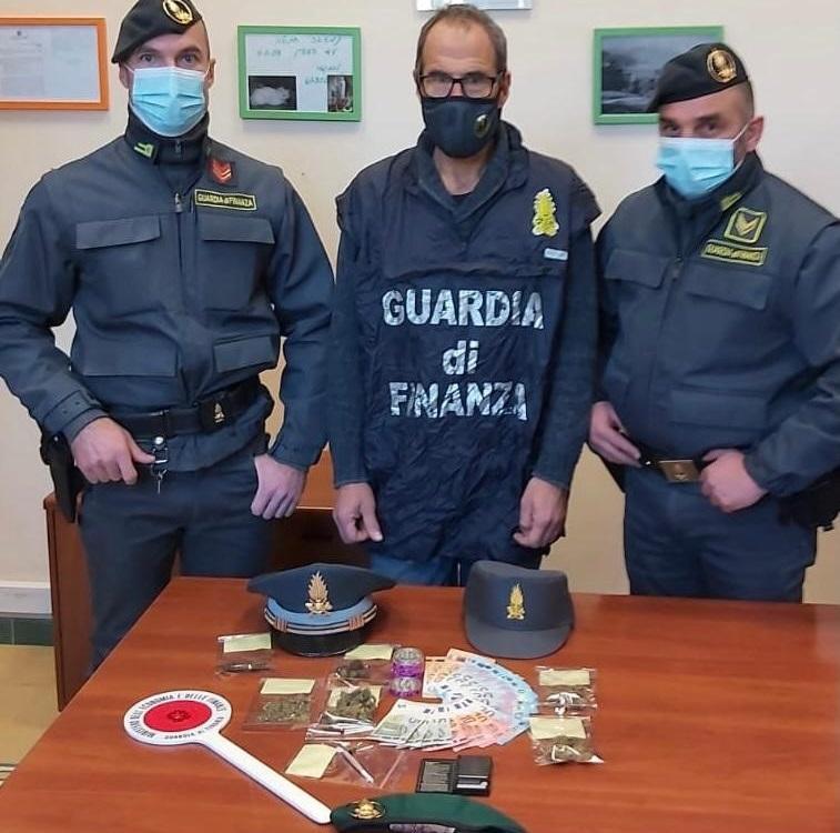 Arrestato spacciatore: aveva droga per 750 dosi