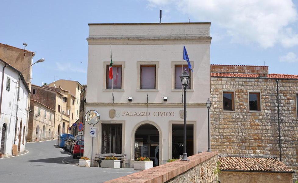 Prima vittima del Covid a Bibbona, è una donna di 81 anni: "Paese in lutto"