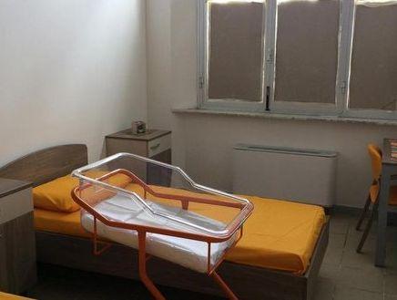 Una camera della Casa delle donne di Cecina