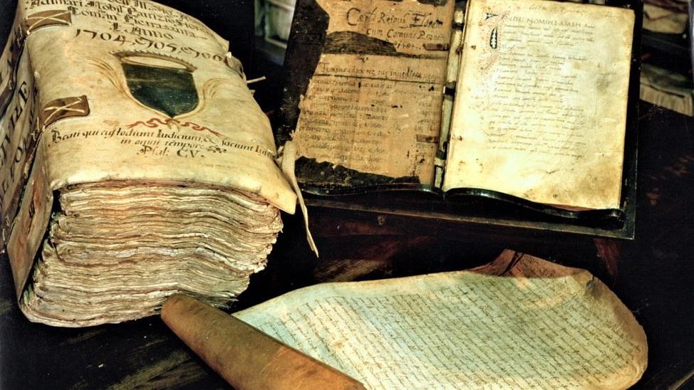 A rischio l’Archivio storico «Intervenga la Soprintendenza»