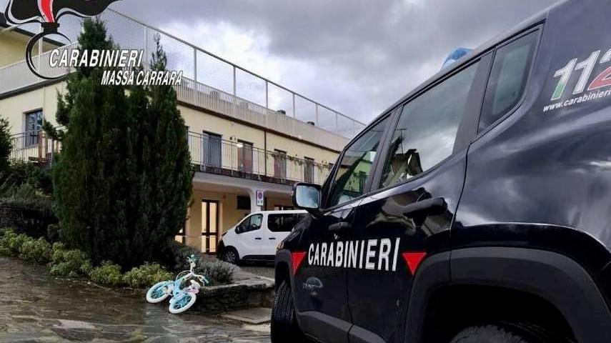 Madre denuncia: lividi e graffi sul corpo della mia bimba
