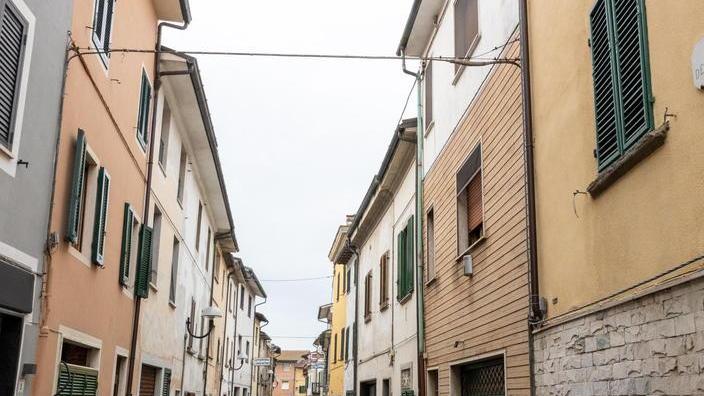 «Posti auto a 100 euro annui proposti ai commercianti»