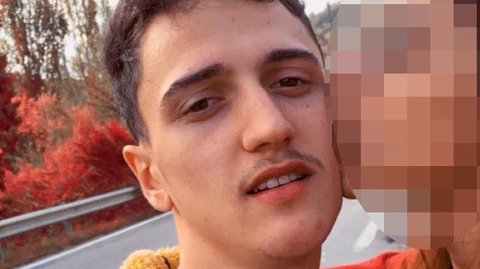 Domani l’addio ad Andrea morto nello schianto in moto