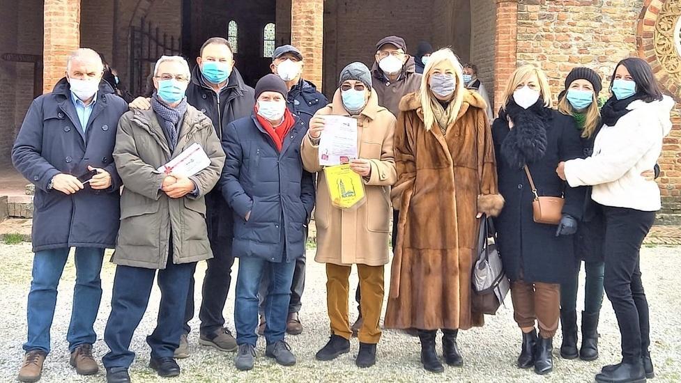 Buoni spesa al Mantello Solidarietà per Natale